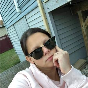 Meet your Posher, Alisha